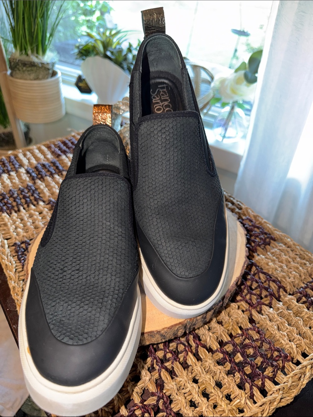 TITLE:
Franco Sarto Lazer Black Leather Python Slip On Platform Sneakers Women 8